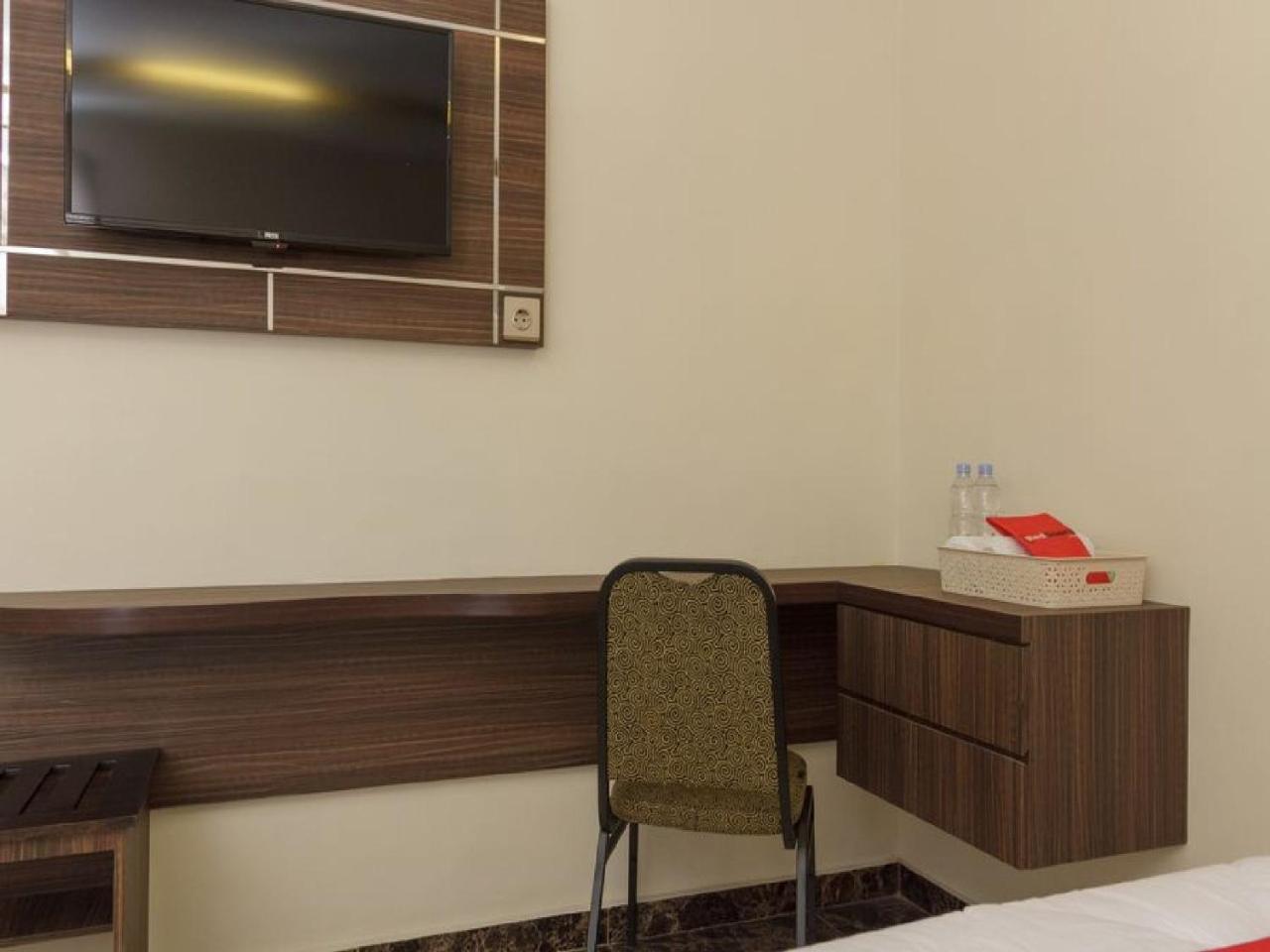 Reddoorz Plus @ Boulevard Panakkukang Makassar Eksteriør billede